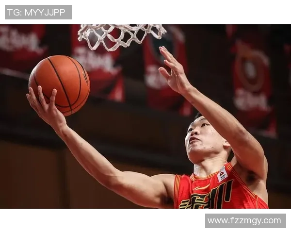 贺希宁：从篮球新星到职业生涯的辉煌转折点与未来展望